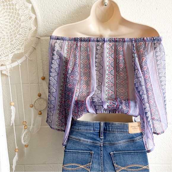 Hollister Boho Print Purple Sheer Crop Top - Picture 9 of 9